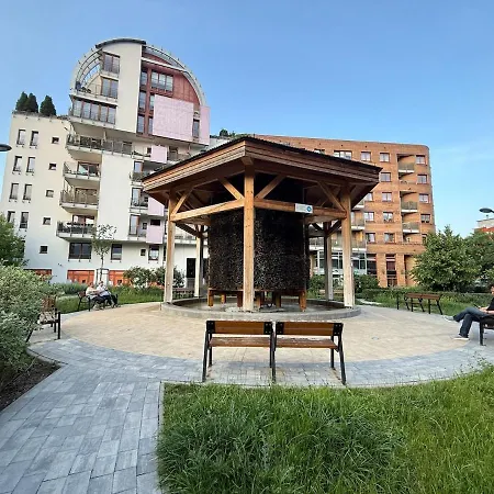 Апартаменты Cozy In The Heart Of Old Prague, Walking Distance To The Old Town, Zoo, Prague Park And National Stadium Варшава