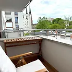 Apartment Cozy In The Heart Of Old Prague, Walking Distance To The Old Town, Zoo, Prague Park And National Stadium