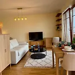 Cozy In The Heart Of Old Prague, Walking Distance To The Old Town, Zoo, Prague Park And National Stadium Apartment *