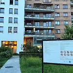 Cozy In The Heart Of Old Prague, Walking Distance To The Old Town, Zoo, Prague Park And National Stadium Warschau