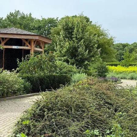 Cozy In The Heart Of Old Prague, Walking Distance To The Old Town, Zoo, Prague Park And National Stadium