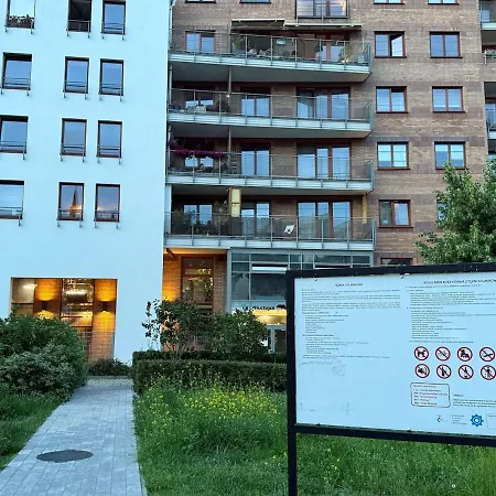 Cozy In The Heart Of Old Prague, Walking Distance To The Old Town, Zoo, Prague Park And National Stadium ורשה