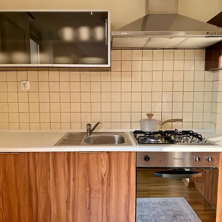 דירה Cozy In The Heart Of Old Prague, Walking Distance To The Old Town, Zoo, Prague Park And National Stadium ורשה